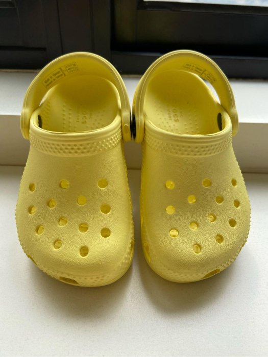 二手 正常使用痕跡 15公分 Crocs classic clog k卡駱馳 洞洞鞋 防水 小中童 可愛螢光黃