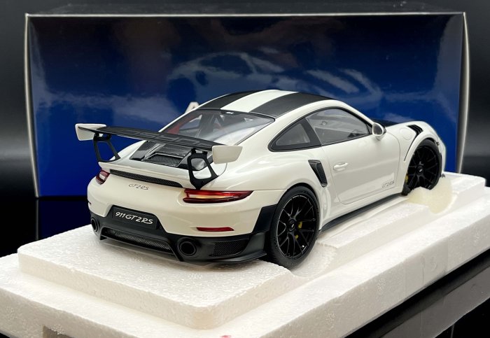 【MASH】現貨特價  Autoart 1/18 Porsche 991.2 GT2 RS 白 78171