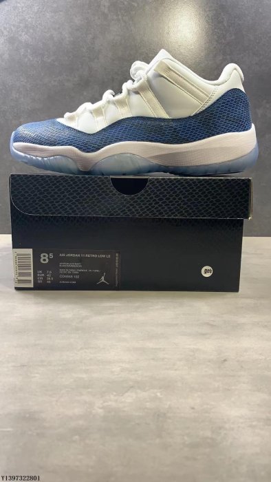 AIR JORDAN 11 LOW LE 藍蛇紋時尚 11代 籃球潮鞋 SNAKE CD6846-102