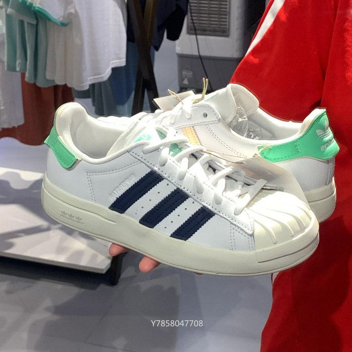 ADIDAS OG SUPERSTAR AYOON 白粉綠 拼接 貝殼頭 滑板鞋女鞋 GW9587[上井正品折扣店]