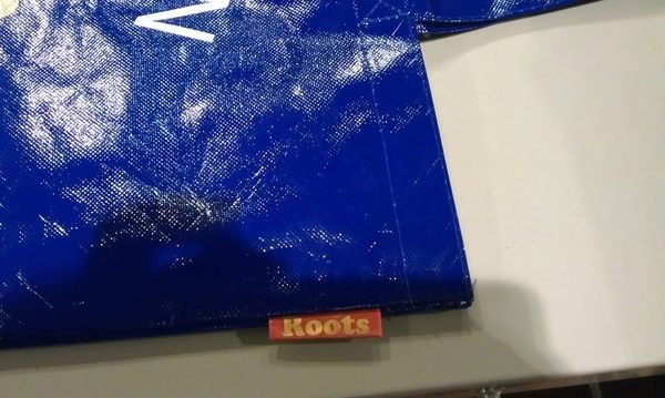 ROOTS Taiwan 101年 台灣紀念款 限量隠藏版 藍色款 購物袋 ( 全新/櫃上真品) 特價:699元