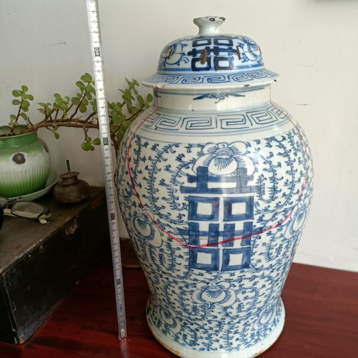 古玩瓷器老物件收藏清代中期嘉道青花喜字將軍罐瑕疵已標注蓋子后