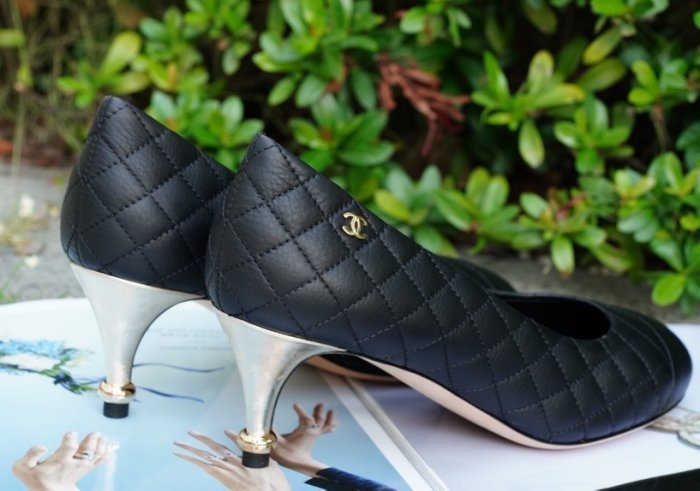 Chanel G30633 Quilted Pumps 菱格紋金跟鞋 5.5 cm 黑