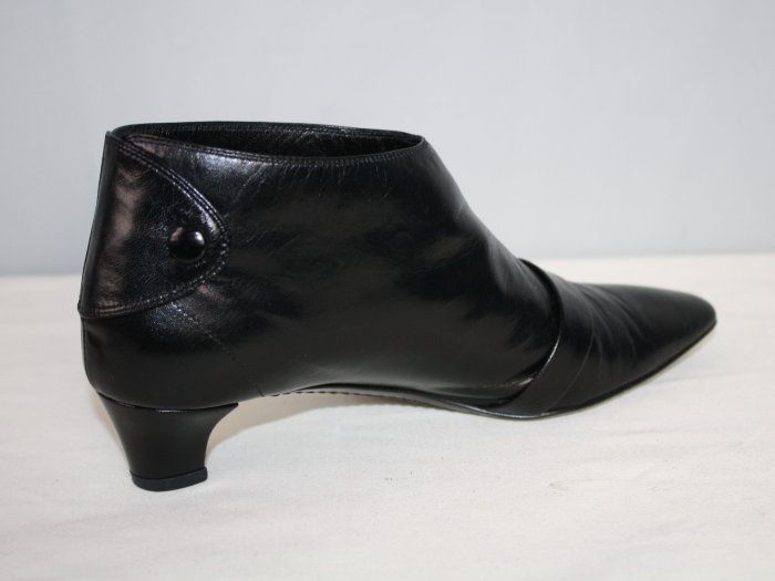 海洋工坊二手名牌旗艦店~Louis Vuitton 低跟踝靴(Size:35 1/2)