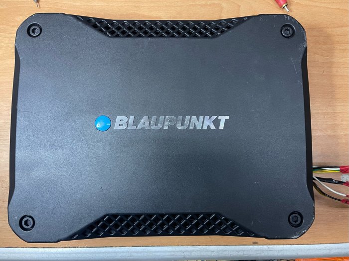 【BLAUPUNKT】德國藍點 XLf-180A 8吋 超薄重低音喇叭 ＊最大功率400W | 雙向射擊 (無控制器，聲音正常）
