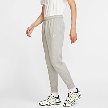 南🔥2024 1月 NIKE CLUB JOGGER 運動長褲 刺繡 縮口褲 男款 淺灰BV2680-063 黑010