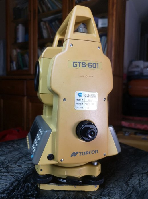 中古Topcon GTS-601 1秒全站儀 光波測距經緯儀