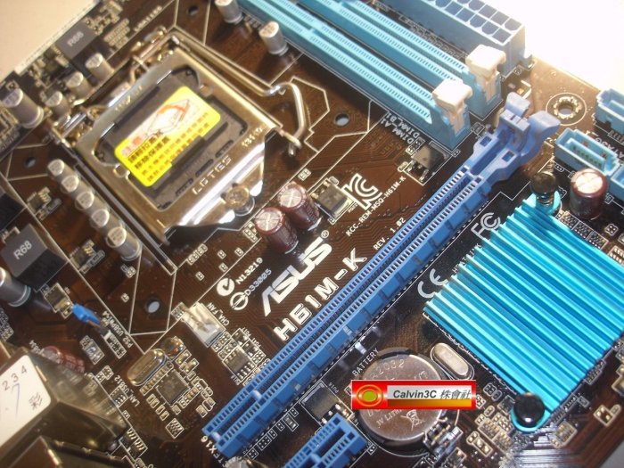 ASUS 華碩 H61M-K 1155腳位 內建顯示 Intel H61晶片組 4組SATA 2組DDR3 1組DVI