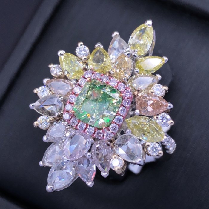 【巧品珠寶】GIA FANCY濃郁綠彩鑽戒指