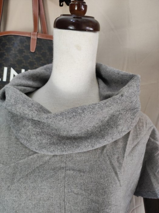 義大利頂級奢侈品牌 FABIANA FILIPPI  灰色鬆高領 短袖左右兩側口袋設計 異材質拼接 頂級做工 洋裝連衣裙