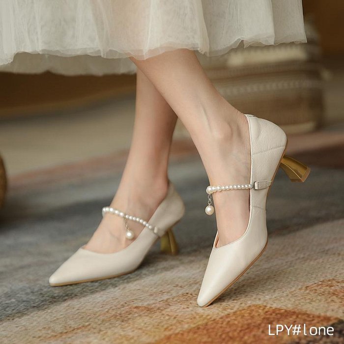 法式高跟鞋設計感小眾尖頭瑪麗珍復古白色珍珠婚鞋小跟氣質女單鞋
