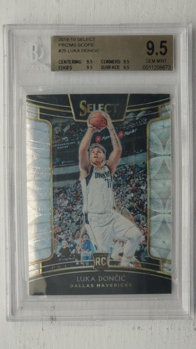 2018-19 Select Prizms Scope #25 Luka Doncic BGS9.5
