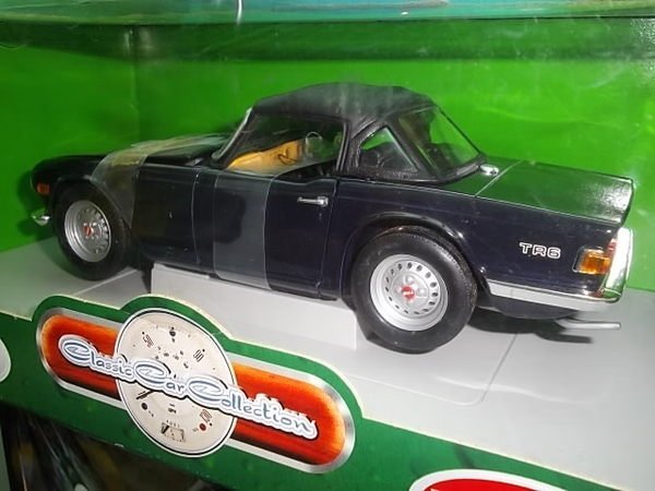 {絕版倉庫}1:18超稀有 TRIUMPH TR6  絕版捕獲!!!!