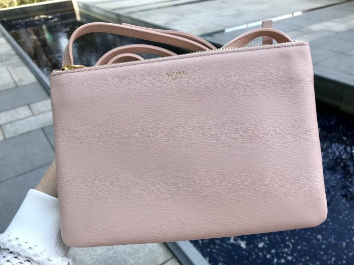 Celine 165113 Trio Bag 小型三層小牛皮斜背包 櫻花粉 現貨