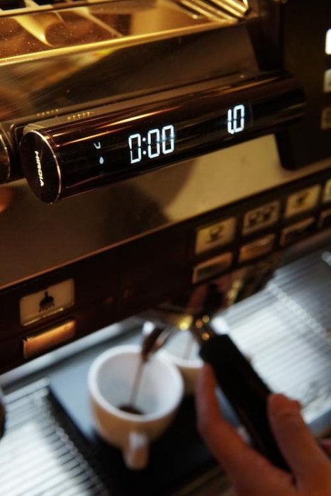南美龐老爹咖啡 HIROIA HARIO JIMMY 分離式智能秤 電子秤 訓練手沖穩定度 義式咖啡、手沖咖啡兼容並蓄