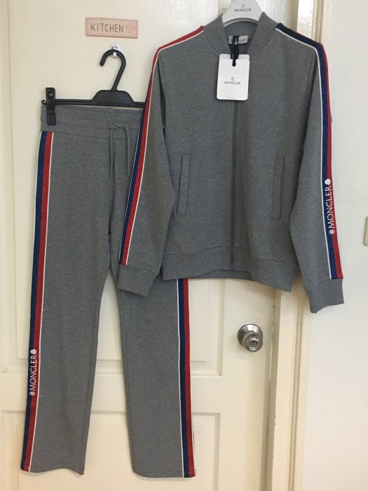 全新 Moncler  two piece tracksuit 14A 現貨