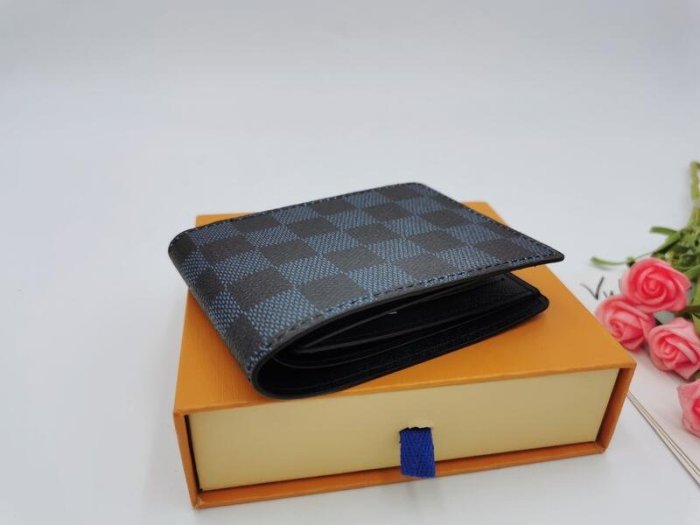 Jisoo代購 LV男女款零錢包 時尚休閒卡夾 短夾對折印花錢包N60433