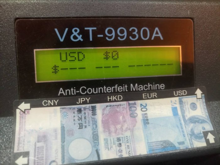 二手 V&T-9930A 複合式外幣驗鈔機