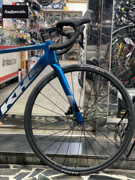 (J.J.Bike) KHS Flite720 全隱藏式碳纖維車R7170 Di2電子變速油壓煞車 105 12速公路車 CP值破表