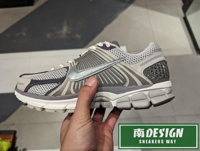 南🔥2023 12月 NIKE Zoom Vomero 5 跑步 慢跑 緩震 網布 男款 深淺灰 FD0791-012