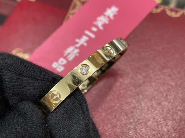 ☆最愛二手精品☆ CARTIER LOVE BANGLE 卡地亞黃K金4顆鑽石新版螺絲四鑽手環 17號 18K 750 XG0408