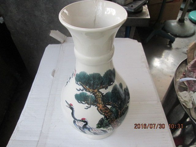 早期 中華藝術陶瓷松鶴延年花瓶(稍有破損)(非賣品!!!請勿下標，謝謝)