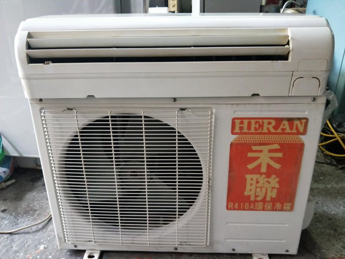 外修房屋修繕服務平台一冷氣 家電  水電馬桶 臉盆加壓抽水馬達熱水器瓦斯爐排油煙機水塔裝潢油漆防水衛浴廚具磁磚門窗門鎖自動門鐵門遙控器雨棚餐飲設備 招牌維修理