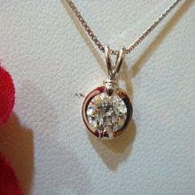 低價出售E級超級白亮熣燦單顆 0.60克拉鑽石純白金項鍊 時尚經典