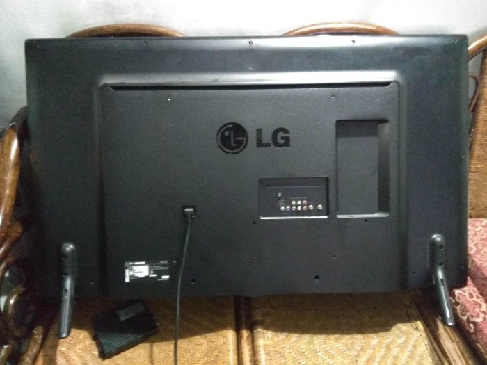 2014年 LG 50吋LED 液晶電視50LB5610，破屏拆賣。