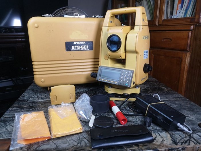 中古Topcon GTS-601 1秒全站儀 光波測距經緯儀