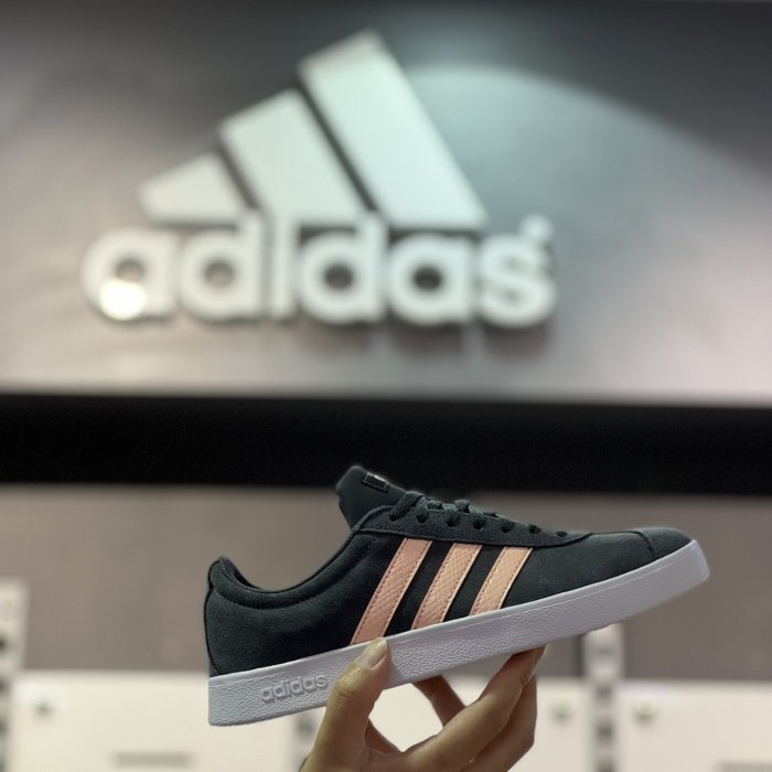 5號倉庫 7折 Adidas VL Court EE6786 女 休閒鞋 灰粉 麂皮 穿搭 休閒 舒適 原價2090