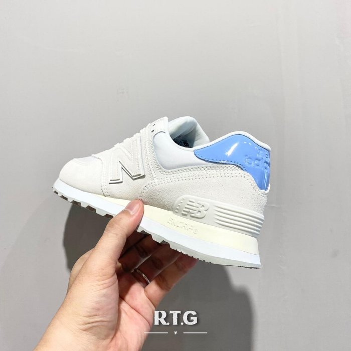 【RTG】NEW BALANCE 574 WL574BC 米色 水藍屁股 復古 麂皮 拼接 IU 女鞋