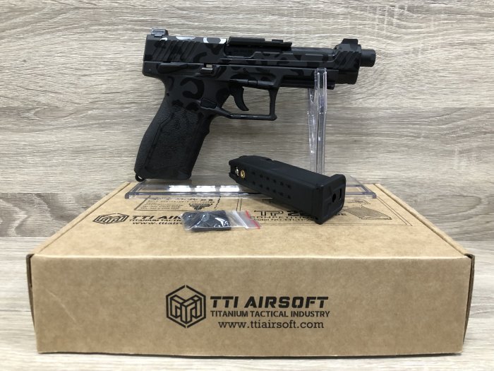 [雷鋒玩具模型]-TP22美國金牛座 Taurus TP22 6mm 瓦斯槍 Airsoft 黑豹班