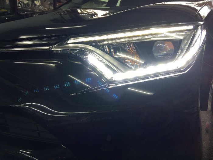 翔宸自動車照明設計 雙光源變光一秒切換鹵素 客製化魚眼 HID LED 光圈 鋼鐵極光魚眼 流水日行燈