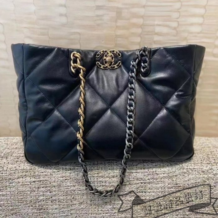 閒置✈二手精品 chanel 香奈兒  bag 19 tote 橫款購物包 手提包 單肩包 鏈條包 AS3660 現貨