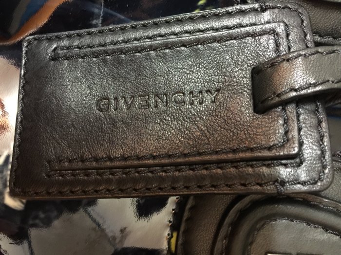 Givenchy 羅威納犬限量真皮登機箱行李箱| Yahoo奇摩拍賣