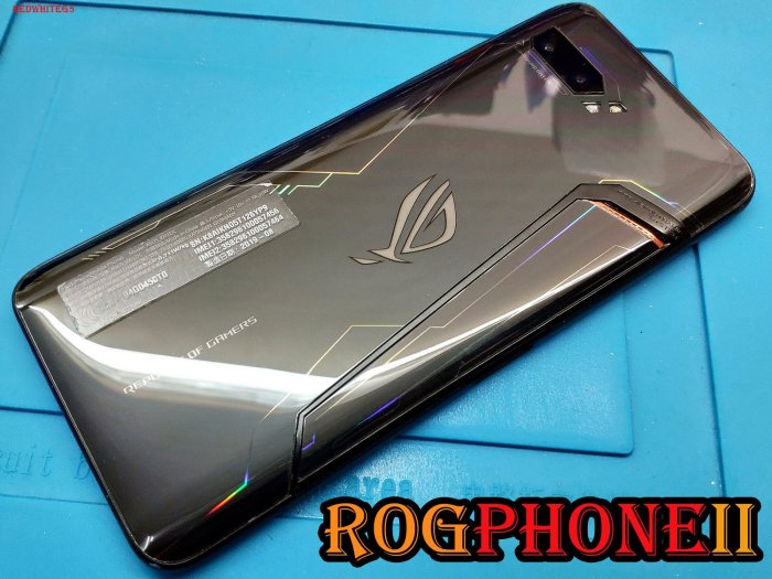 三重華碩手機維修 ASUS ROGPHONE2 換背蓋 ZS660KL ROGPHONE2背面玻璃破裂維修 rog2背蓋