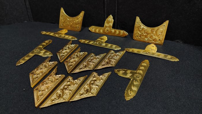 早期日本精工製品 一 銅鍍金 一 手打 魚子地 佛具 雕花 飾片 G0146