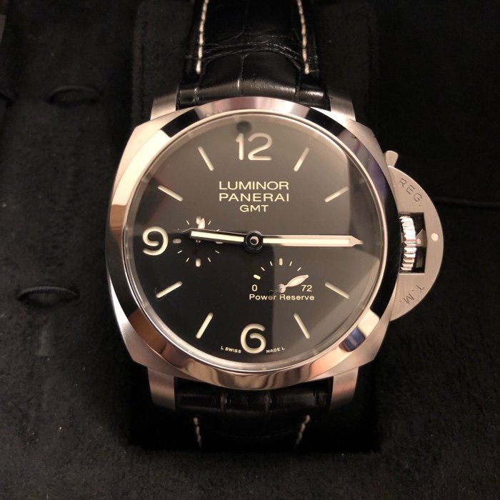 Panerai Luminor GMT PAM00321，九成新，原廠配件完整