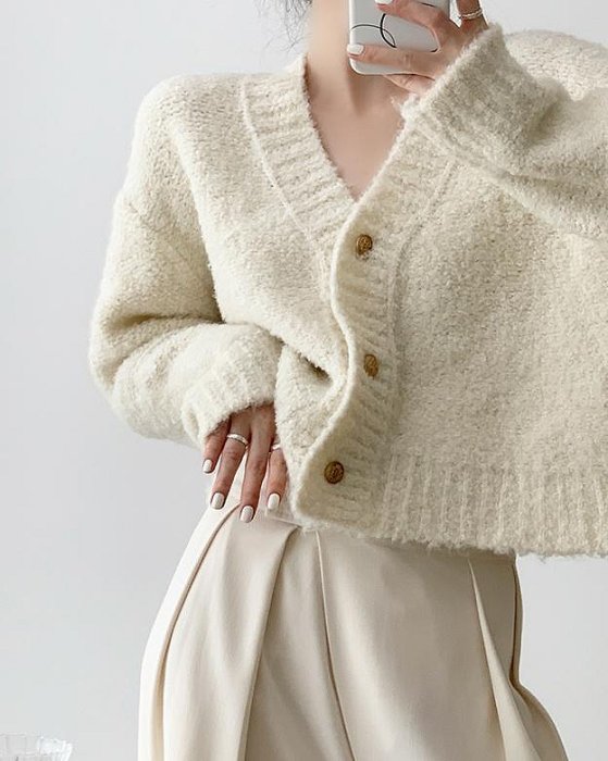 軟軟圈圈紗✨微廓型寬鬆紐扣短版毛衣外套 ♥ C Select shop