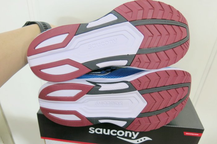 下殺2290再免運優惠.☆嘉義水上全宏☆2021 Saucony 男款AXON緩衝避震鞋款路跑鞋.藍色