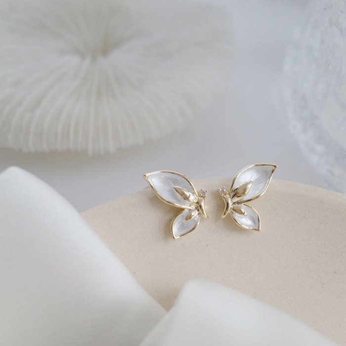 【現貨】韓版 韓系 金色 水鑽 白色 單邊 蝴蝶 翅膀 耳針 耳環
