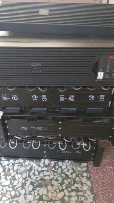 [UPS專賣店] APC UPS SMART 不斷電裝置SURT8000XLT型有網路卡AP9631