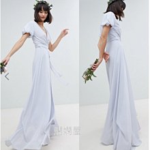 (嫻嫻屋) 英國ASOS-TFNC優雅時尚名媛淡灰藍色交叉V領公主泡泡袖綁帶長裙長禮服洋裝 婚禮 宴會 現貨UK8 伴娘