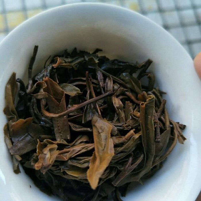 2005年雲南七子餅 陳年普洱茶 干倉老茶 中茶綠印生茶 357克餅