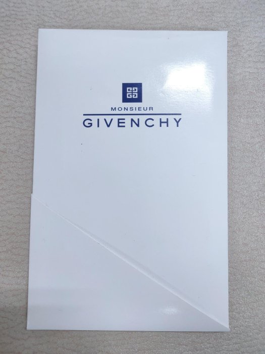 (日本服飾配件)Givenchy 紀梵希手帕(A1020)