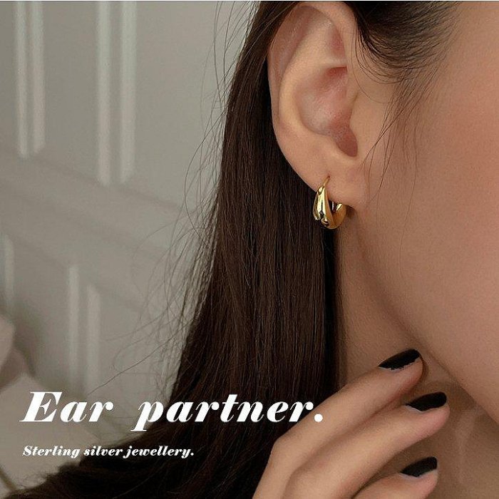 Ear Partner 簡約時尚C型水滴耳環 易扣式925銀針耳環女 冷淡風百搭氣質金色耳圈 小眾設計寬耳環 銀耳飾 可開發票