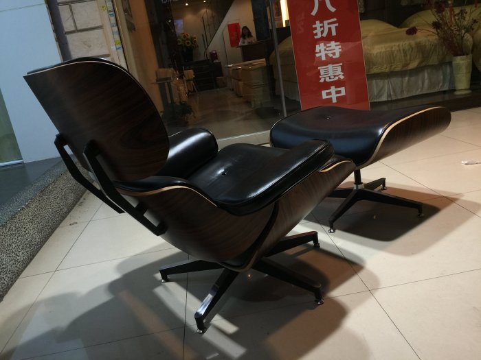 【 一張椅子 】 Eames Lounge Chair  展示品出清