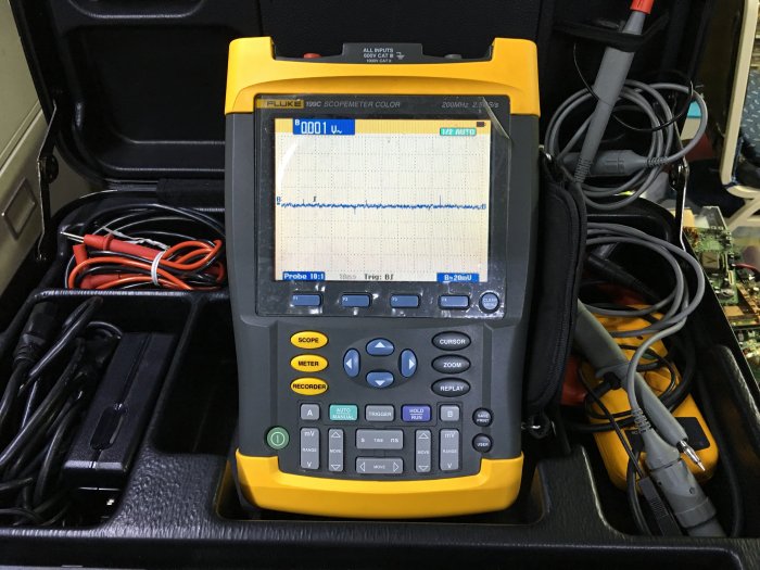 FLUKE 199C 200MHZ 手持示波器