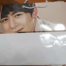 2PM Nichkhun 代言韓國保養品Its skin紙袋